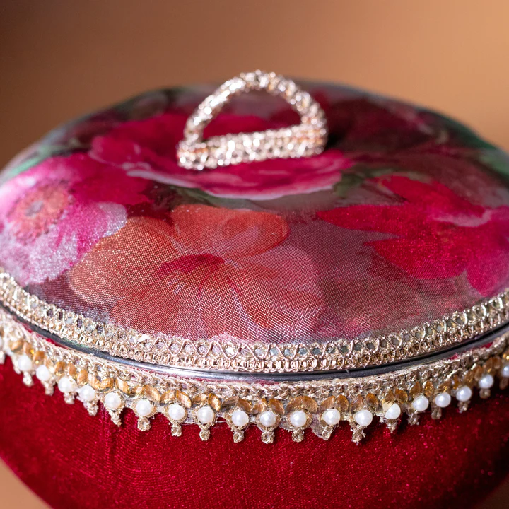 Surkh Ladoo Box (1kg Round) view 2