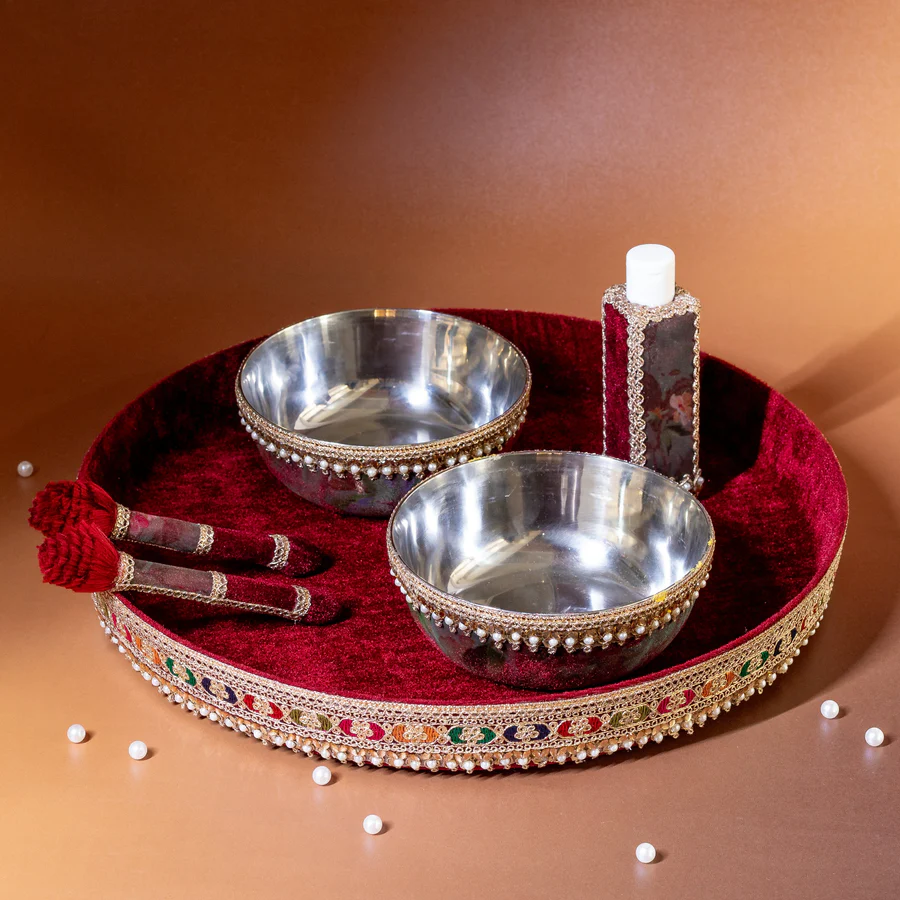 Surkh Haldi Thaal Set view 3